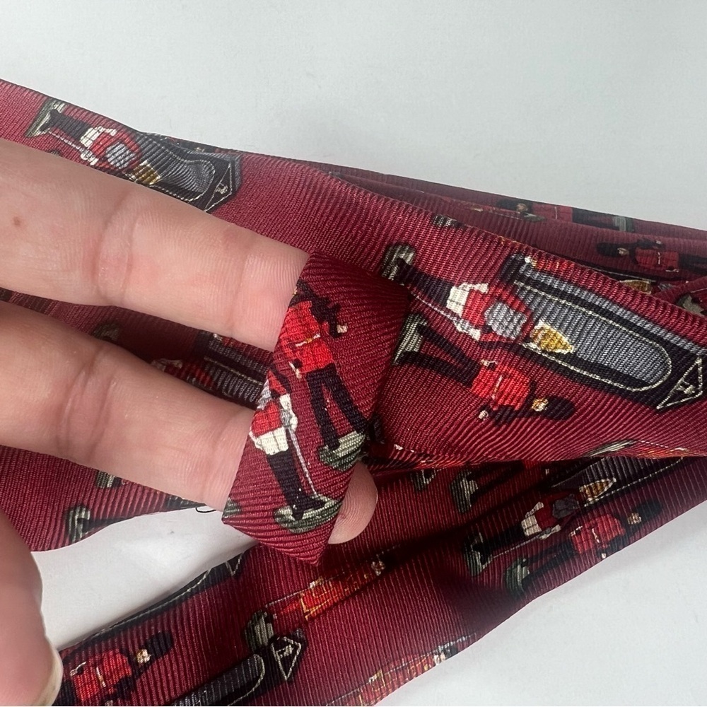 Vintage Burberrys of London Men’s 100% Silk Soldier Neck Tie - Picture 4 of 7